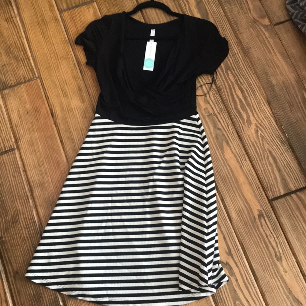 Gilli wrap top dress